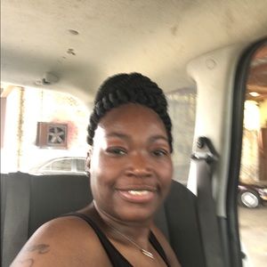 Meet your Posher, Michele